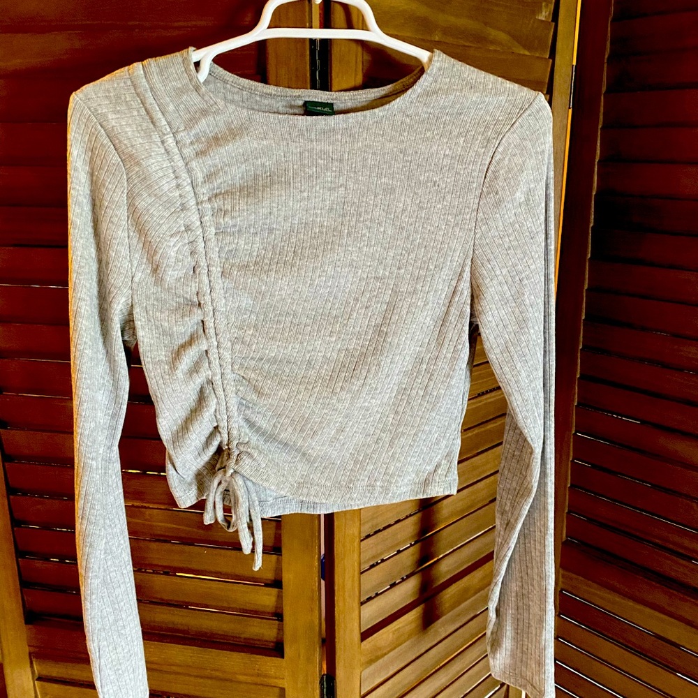 Will Fable light grey cropped top